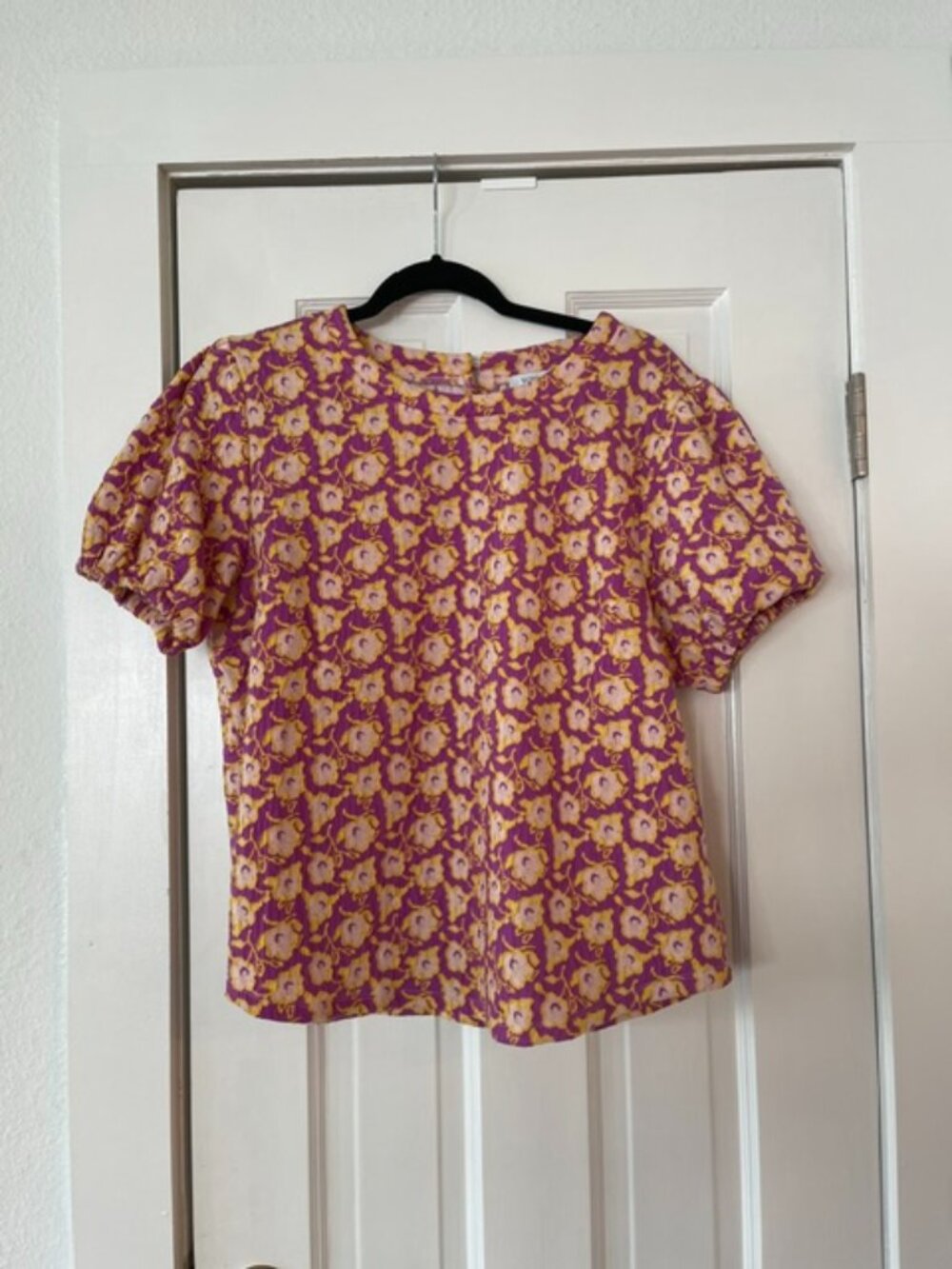 oy Purple Yellow Floral Jacquard Puff Short Sleeve Blouse Top Size Small NWT